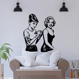 Vinilos Decorativos: Audrey Hepburn tatuando a Marilyn Monroe 2